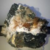 Aragonito<br />Pedrera Turó de Montcada, Montcada i Reixac, Comarca Vallès Occidental, Barcelona, Cataluña / Catalunya, España<br />7x6 cm.<br /> (Autor: Adri Rodríguez)
