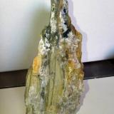 Aragonito<br />Pedrera Turó de Montcada, Montcada i Reixac, Comarca Vallès Occidental, Barcelona, Cataluña / Catalunya, España<br />11,5x5 cm.<br /> (Autor: Adri Rodríguez)