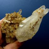 Quartz<br />Ceres, Warmbokkeveld Valley, Ceres, Valle Warmbokkeveld, Witzenberg, Cape Winelands, Western Cape Province, South Africa<br />Fingers for size<br /> (Author: Pierre Joubert)