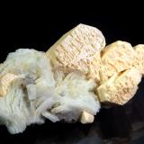 Microcline with Albite (variety cleavelandite)<br />Government Pit, Albany, Carroll County, New Hampshire, USA<br />2.5 x 3.8 x 7.1 cm<br /> (Author: crosstimber)