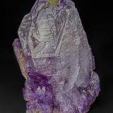 Quartz (variety amethyst), EpidotePiedra Parada (Las Vigas), Municipio Tatatila, Veracruz (Veracruz de Ignacio de la Llave), México11.0 x 7.0 cm (Author: am mizunaka)