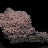 Rhodochrosite, Ilvaite<br />Taxco de Alarcón, Municipio Taxco, Guerrero, Mexico<br />10.7 x 5.8 cm<br /> (Author: am mizunaka)