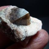 Dolomita (variedad teruelita) en YesoDomeño, Comarca Los Serranos, Valencia / València, Comunidad Valenciana / Comunitat Valenciana, España2 x 2  cm. la Dolomita. (Autor: javier ruiz martin)