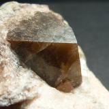 Dolomita (variedad teruelita) en YesoDomeño, Comarca Los Serranos, Valencia / València, Comunidad Valenciana / Comunitat Valenciana, España2 x 2  cm. la Dolomita (Autor: javier ruiz martin)