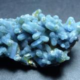 Plumbogummita con PiromorfitaZona Yangshuo / Laohu, Montes Haiyang, Prefectura Guilin, Región Autónoma Guangxi Zhuang, China3 x 1,5 cm. (Autor: javier ruiz martin)