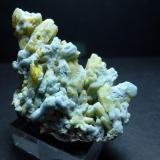 Piromorfita con Plumbogummita<br />Zona Yangshuo / Laohu, Montes Haiyang, Prefectura Guilin, Región Autónoma Guangxi Zhuang, China<br />6 x 4 cm.<br /> (Autor: javier ruiz martin)