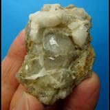 Quartz<br />Tankwa Karoo Quarry, Ceres, Witzenberg, Cape Winelands, Western Cape Province, South Africa<br />75 x 45 x 27 mm<br /> (Author: Pierre Joubert)