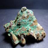 Calcopirita recubierta de Malaquita.Cantera Azcárate (Azkarate), Eugui, Esteríbar, Comarca Auñamendi, Comunidad Foral de Navarra (Navarra), España5 x 3 cm. (Autor: javier ruiz martin)