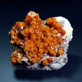 WulfenitaMina Erupción (Mina Ahumada), Sierra de Los Lamentos, Municipio Ahumada, Chihuahua, México7 x 7 cm. (Autor: Antonio P. López)