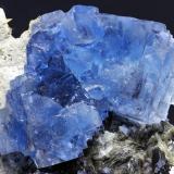 Fluorita<br />Kara-Oba, Desierto Betpak-Dala (Bet-Pak-Dala), Región Karaganda, Kazajstán<br />75x60mm<br /> (Autor: Ramon A  Lopez Garcia)