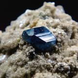 Fluorapatito<br />Pegmatita Golconda, Governador Valadares, Vale do Rio Doce, Minas Gerais, Brasil<br />Cristal de 1,5 cm.<br /> (Autor: Antonio P. López)