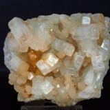 Fluorapophyllita-(K) (Apofilita)<br />India<br />6.5 x 5.5 cm<br /> (Autor: Pedro Antonio)