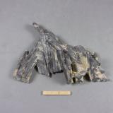 Bismuthinita (Bismutinita)<br />Mina Farallón, Veta Farallón Viejo, Cerro Tazna, Distrito Atocha-Quechisla, Provincia Nor Chichas, Departamento Potosí, Bolivia<br />9 x 6 x 2,3 cm.<br /> (Autor: J. G. Alcolea)