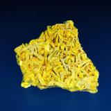 Autunita<br />Mina Daybreak, Monte Kit Carson, Condado Spokane, Washington, USA<br />3 x 3 cm.<br /> (Autor: Antonio P. López)
