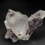 Quartz, Axinite-(Fe)<br />New Melones Dam, Jamestown, Calaveras County, California, USA<br />8.8 x 8.0 cm<br /> (Author: am mizunaka)