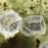 Paulingite-Ca<br />Three Mile Creek, Ritter, Grant County, Oregon, USA<br />FOV = 1.3 mm<br /> (Author: Doug)
