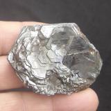 Hematites<br />Distrito Antonio Pereira, Ouro Preto, Minas Gerais, Brasil<br />4 x 4 x 2,6 cm<br /> (Autor: Anisio Claudio)
