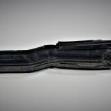 StibniteMina Ichinokawa, Saijo, Prefectura Ehime, Isla Shikoku, Japón140 mm x 30 mm x 18 mm (Author: Don Lum)