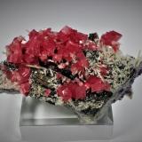 Rhodochrosite, Quartz, Fluorite, Tetrahedrite, Pyrite, HubneriteMina Sweet Home, Monte Bross, Distrito Alma, Condado Park, Colorado, USA132 mm x 78 mm (Author: Don Lum)