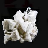 Berilo (variedad aguamarina), Fluorapatito, Albita<br />Dassu, Valle Braldu, Distrito Shigar, Gilgit-Baltistan (Áreas del Norte), Paquistán<br />8,5 x 8,1 cm<br /> (Autor: Xavier Bordas)
