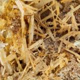 Cerussite<br />Wildermann Mine, Müsen, Siegerland, North Rhine-Westphalia/Nordrhein-Westfalen, Germany<br />FOV = 3.9 mm<br /> (Author: Doug)