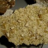 Stellerite<br />Monte Bérico, Caxias do Sul, Nordeste Rio-grandense, Rio Grande do Sul, Brazil<br />11 x 6 x 5 cm<br /> (Author: Anísio Cláudio)