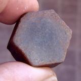 Corundum<br />BR 354 highway, Candeias, Morro Alto District, Minas Gerais, Brazil<br />3 x 3 x 1,7 cm<br /> (Author: Anísio Cláudio)