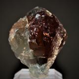 Topaz<br />Pegmatite 609, Khoroshiv (Volodarsk-Volynskii), Zhytomyr Oblast, Ukraine<br />65 mm x 60 mm<br /> (Author: Don Lum)