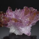 Quartz (variety amethyst)<br />Kakamunurle Quarry, Karur District, Tamil Nadu, India<br />5.1 x 7.2 xm<br /> (Author: crosstimber)