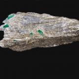 Berilo (variedad esmeralda)<br />Valle Habach, Hohe Tauern, Salzburgo/Salzburg, Austria<br />14,4 x 5,8<br /> (Autor: Xavier Bordas)