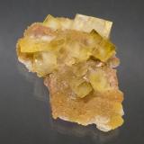 Fluorite, Quartz<br />Chebka Sidi Said, Midelt Province, Drâa-Tafilalet Region, Morocco<br />3 X 5 cm<br /> (Author: Richard Arseneau)