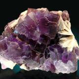 Fluorita, Barita<br />La Cabaña, Valdelmar, zona minera de Berbes, Berbes, Ribadesella, Comarca Oriente, Principado de Asturias (Asturias), España<br />15x12cm<br /> (Autor: Raul Vancouver)