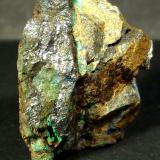 TetraedritaEl Saltador, Carboneras, Comarca Levante Almeriense, Almería, Andalucía, España3,5 x 3 x 2,5 cm. (Autor: Felipe Abolafia)