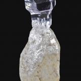 Cuarzo (variedad cetro)<br />Soavina, Distrito Betafo, Región Vakinankaratra, Madagascar<br />3,2  x 1,1 cm.<br /> (Autor: Xavier Bordas)