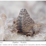 Rutile<br />Vallon de la Valette, La Lauzière Massif, Saint-Jean-de-Maurienne, Savoie, Auvergne-Rhône-Alpes, France<br />fov 5.0 mm<br /> (Author: ploum)