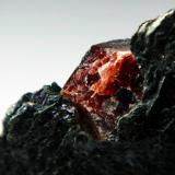 Almandino (Grupo Granate)Chisel Lake Mine, Snow Lake, Winnipeg Capital Region, Manitoba, CanadaCristal de 1,5 cm. (Autor: Antonio P. López)