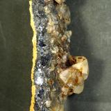 AnglesitaEl Cobre vein, El Cobre-Igualdad-Matacabras group of mines, Matacabras-Dehesa de las Yeguas, Bailén-Guarromán-Linares, Comarca Sierra Morena, Jaén, Andalusia, Spain7,5 x 4 x 2 cm. (Autor: Felipe Abolafia)