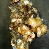 AnglesitaEl Cobre vein, El Cobre-Igualdad-Matacabras group of mines, Matacabras-Dehesa de las Yeguas, Bailén-Guarromán-Linares, Comarca Sierra Morena, Jaén, Andalusia, Spain7,5 x 4 x 2 cm. (Autor: Felipe Abolafia)