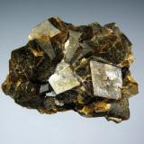 Andradita (Grupo Granate)<br />Zona Stanley Butte, Stanley Butte, Distrito Stanley, Reserva India San Carlos, Condado Graham, Arizona, USA<br />4 x 3 cm.<br /> (Autor: Antonio P. López)
