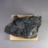 Chalcocita (Calcosina)<br />Minas de Río Tinto, Minas de Riotinto, Comarca Cuenca Minera, Huelva, Andalucía, España<br />10 x 7 x 6,5 cm.<br /> (Autor: J. G. Alcolea)