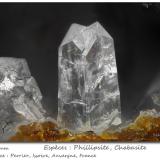 Phillipsite with Chabazite-CaRoca-Neyra, Perrier, Issoire District, Puy-de-Dôme Department, Auvergne-Rhône-Alpes, Francefov 2.5 mm (Author: ploum)