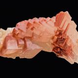 Calcita<br />Mina Tsumeb, Tsumeb, Región Otjikoto, Namibia<br />7,1 x 3,7 cm.<br /> (Autor: Xavier Bordas)