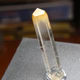 Cuarzo (variedad cristal de roca) con inclusiones<br />Cabiche, Quípama, Departamento Boyacá, Colombia<br />5x30 mm<br /> (Autor: Ignacio)