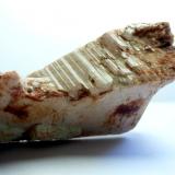 Albita y MicroclinaMas Sever Quarry, Massabè (Mas Ceber), Sils, Comarca La Selva, Gerona / Girona, Catalonia / Catalunya, SpainMedida: 6,5 x 3 x 2,5 cm (Autor: Sergio Pequeño)