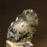 Quartz, Elbaite (variety verdelite)<br />Coronel Murta, Vale do Jequitinhonha, Minas Gerais, Brazil<br />37mm X 39mm X 25mm<br /> (Author: Firmo Espinar)