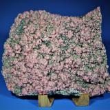 Rhodochrosite, PyriteMina Oppu, Nishimeya-mura, Distrito Nakatsugaru, Prefectura Aomori, Región Tohoku, Isla Honshu, Japón33 cm x 27 cm (Author: Don Lum)