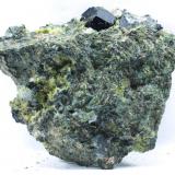 Andradita<br />Cantera Sierra y Lomas (Cantera Los Serranos), Cabezo Negro, Albatera, Comarca Vega Baja del Segura, Alicante / Alacant, Comunidad Valenciana / Comunitat Valenciana, España<br />54 x 45 x 26 nn.<br /> (Autor: José Luis Zamora)