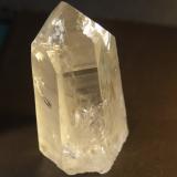 Quartz<br />Boyacá Department, Colombia<br />58mm x 103mm x 39mm<br /> (Author: Firmo Espinar)