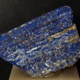 Lazurita (lapislázuli)<br />Paquistán<br />6.5 x 5 cm<br /> (Autor: Pedro Antonio)