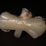 Stilbite-CaPune District (Poonah District), Maharashtra, India63mm x 39mm x 24mm (Author: Firmo Espinar)